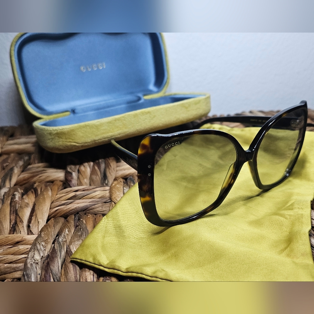 Gucci Tortoise Oversized Sunglasses with case
